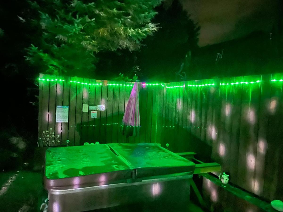 Bankhead Accommodation With Hot Tub In Aberdeenshire Gamrie 外观 照片