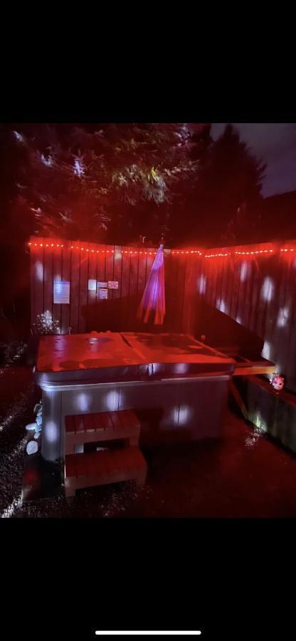 Bankhead Accommodation With Hot Tub In Aberdeenshire Gamrie 外观 照片